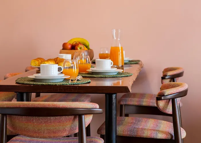 Hostee - Sublime 2Br Apt On Restauradores Sq