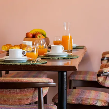 Hostee - Sublime 2Br Apt On Restauradores Sq