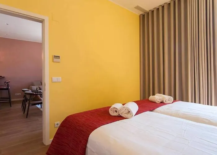 Hostee - Sublime 2Br Apt On Restauradores Sq *