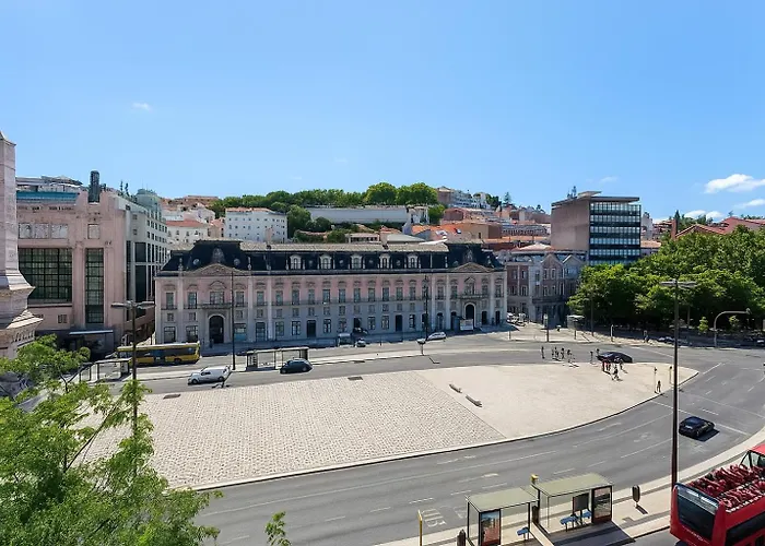 Hostee - Sublime 2Br Apt On Restauradores Sq 公寓