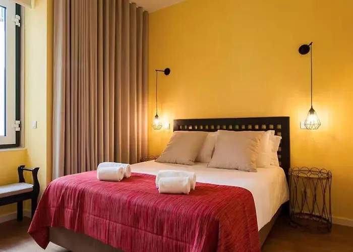 דירה Hostee - Sublime 2br On Restauradores Sq *