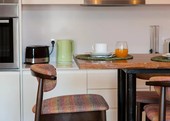 Hostee - Sublime 2br On Restauradores Sq * ליסבון